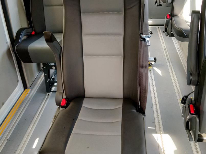 vehicule en location vente Master Fourgon FG TR GCF F3500 L2H2 DCI 135 cv Blanc minéral (Banquette double) VASP Handicap